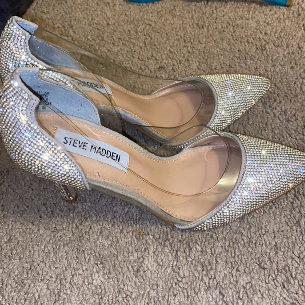 Heels - Picture 2 of 2